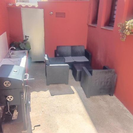 Estudio Completo Familiar La Jonquera Exterior foto